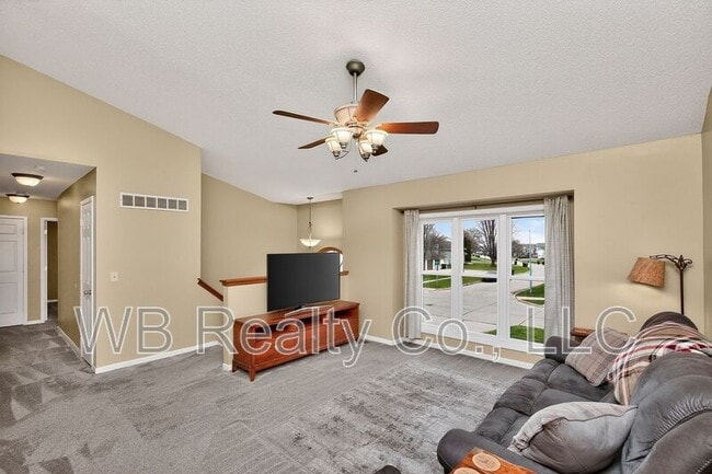 Building Photo - 260 Windfield Pkwy