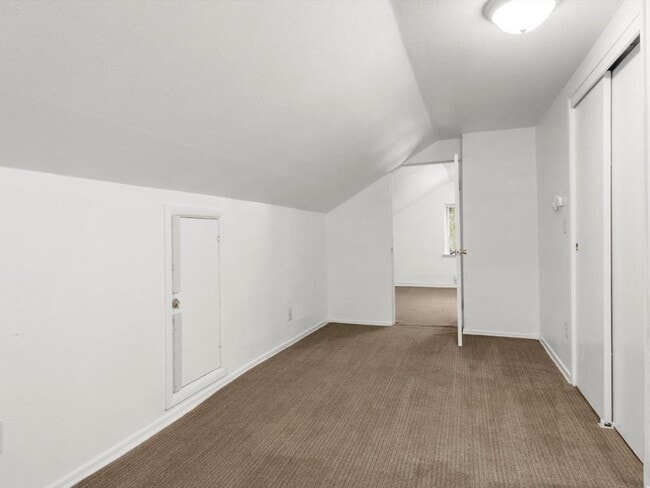 Building Photo - 5428 S Cedar St