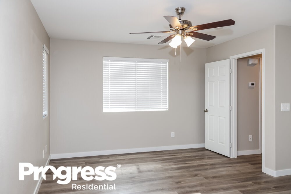 Building Photo - 7875 Windhamridge Dr