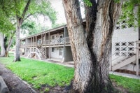 Building Photo - 701 Parker St