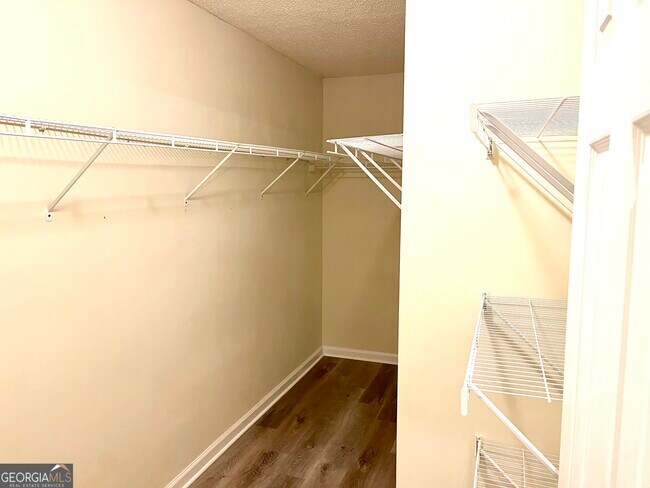 Building Photo - 29 Preserve Dr