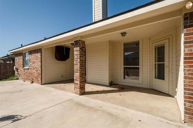 Building Photo - 706 Lakeview Dr