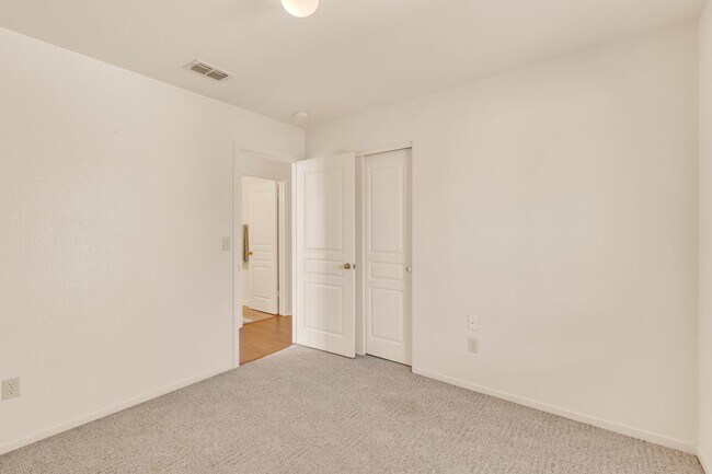 Building Photo - 8566 Aspen Brook Way