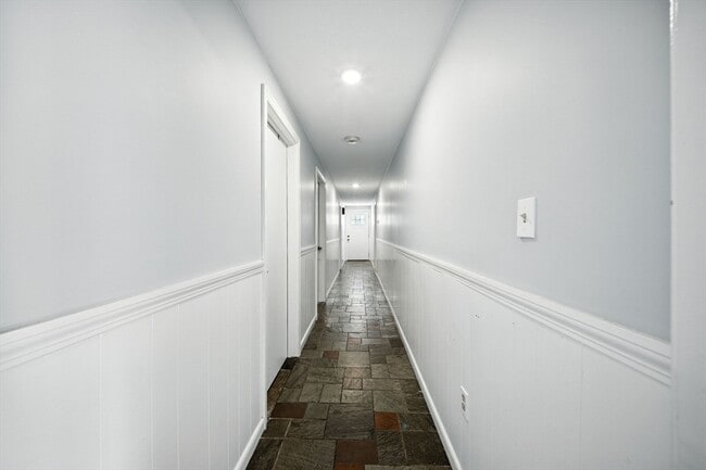 Building Photo - 57 Newbury St