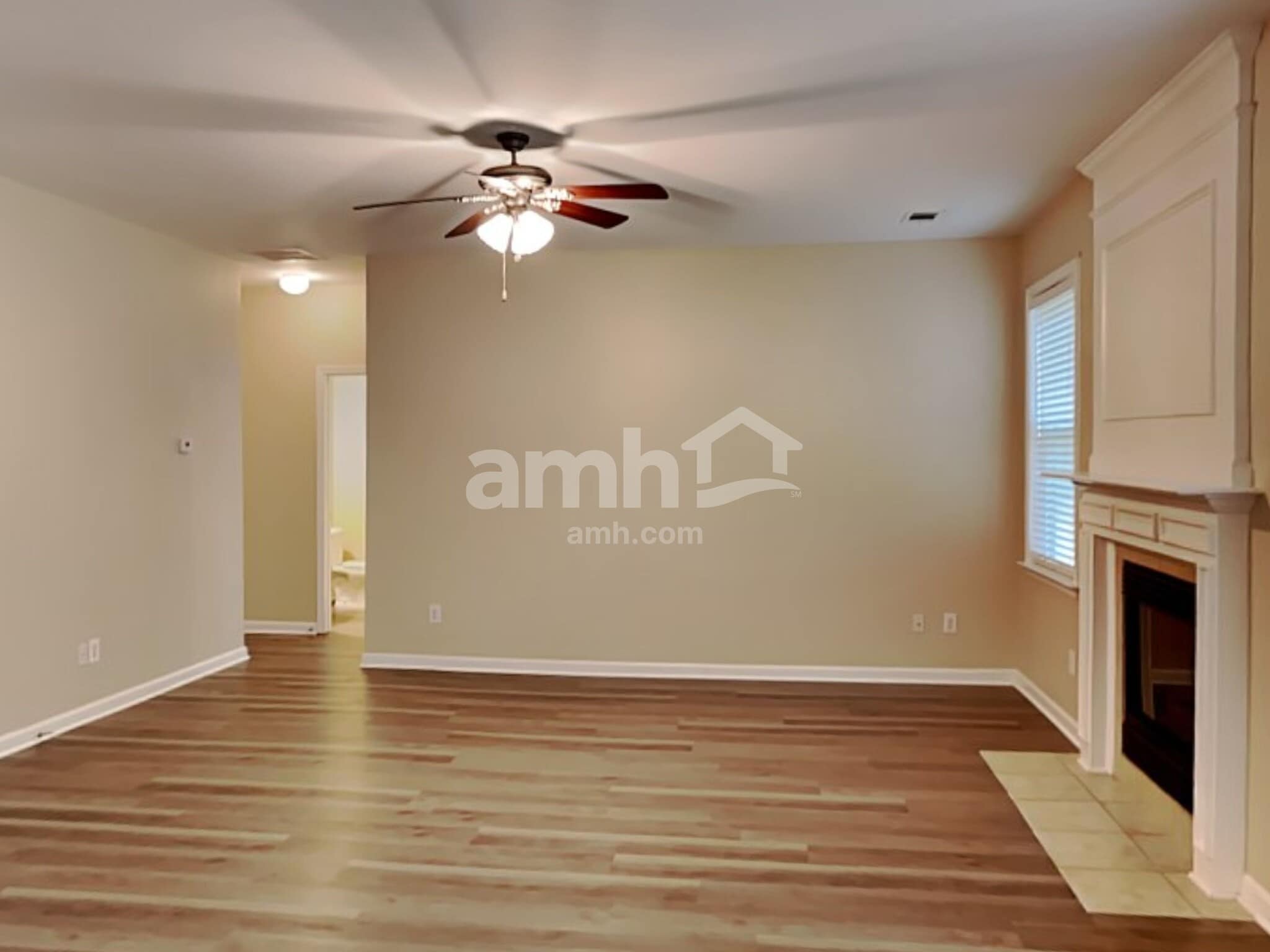 Building Photo - 295 Springs Xing