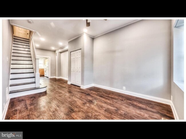 Building Photo - 502 S Highland Ave