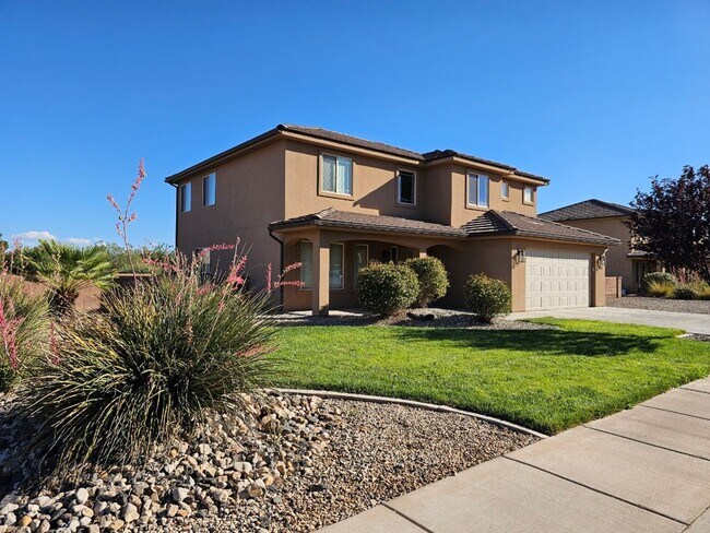 Building Photo - 445 W River Willow Ln
