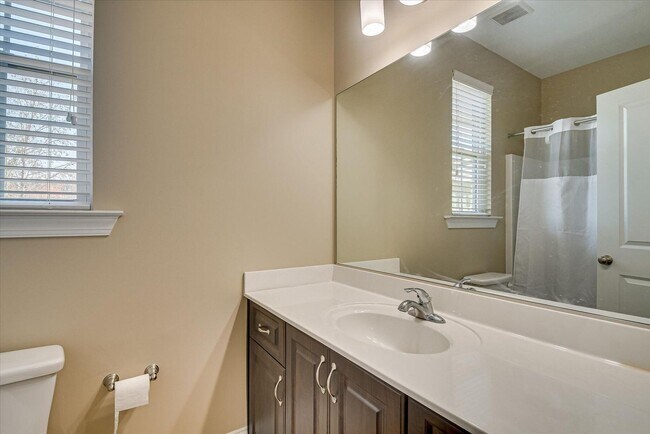 Building Photo - 852 Williford Run Dr