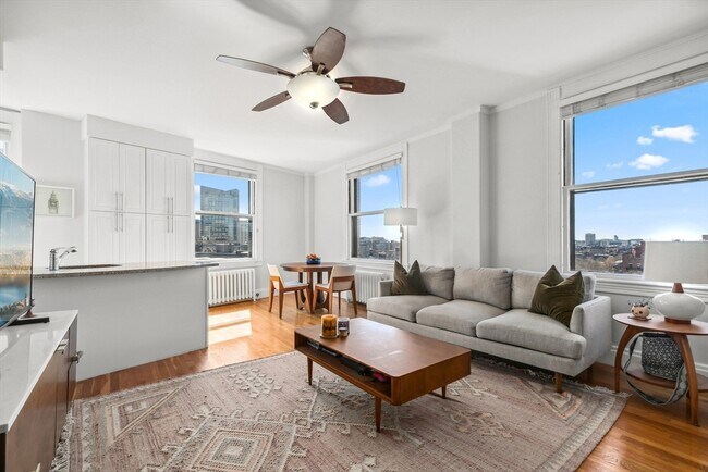 Building Photo - 21 Beacon St