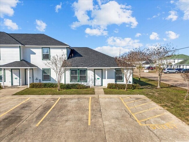 Building Photo - 2101 St Lucia Calle