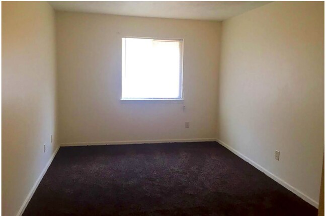 Building Photo - 2911 New Walkertown Rd