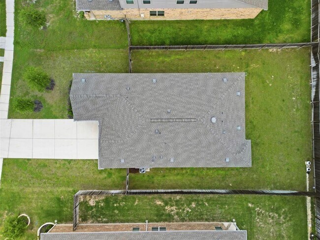 Building Photo - 21412 Wilmiller Ln