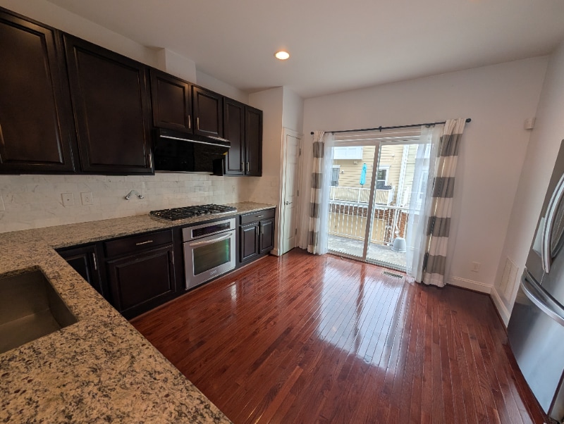 Building Photo - 9442 Canonbury Square