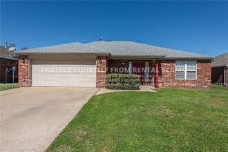 Building Photo - 3806 SW Hansom Loop