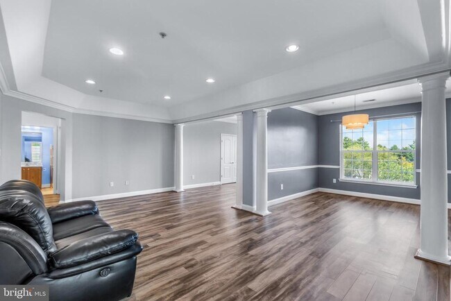 Building Photo - 5900 Great Star Dr