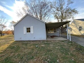 Building Photo - 226 Grace-