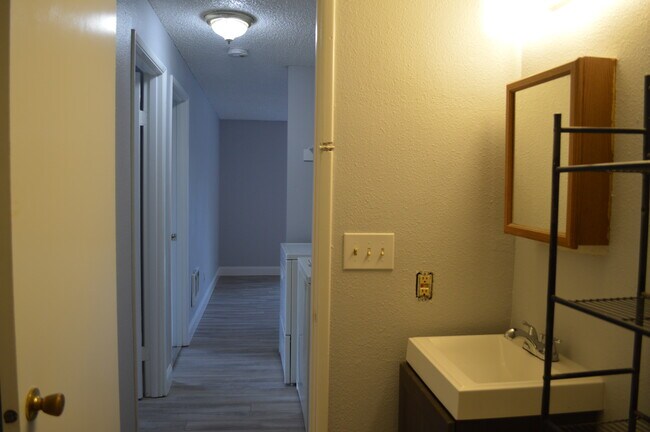 Building Photo - 12455 SW Gingham Ln