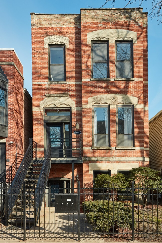 Building Photo - 3407 S Indiana Ave