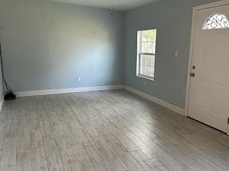 Building Photo - 1117 Princewood Dr