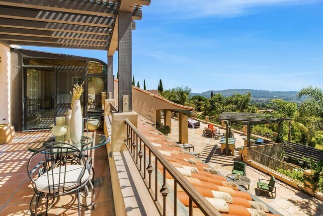 Building Photo - 3756 Foothill Rd