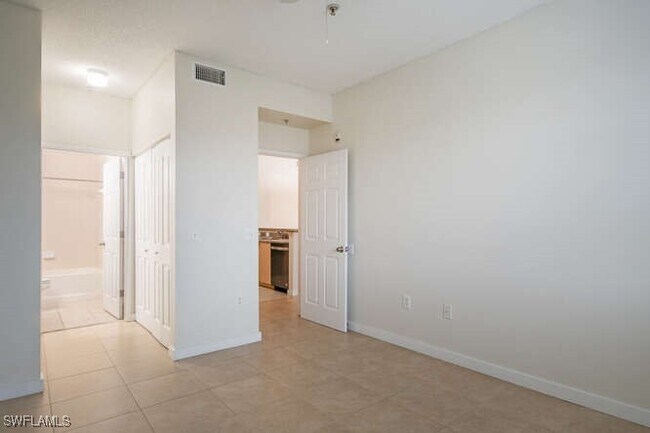 Building Photo - 1220 Reserve Way