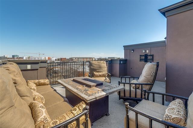 Building Photo - 1348 Arch Pl