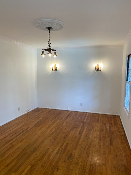 Building Photo - 4024-4028 Los Feliz Blvd