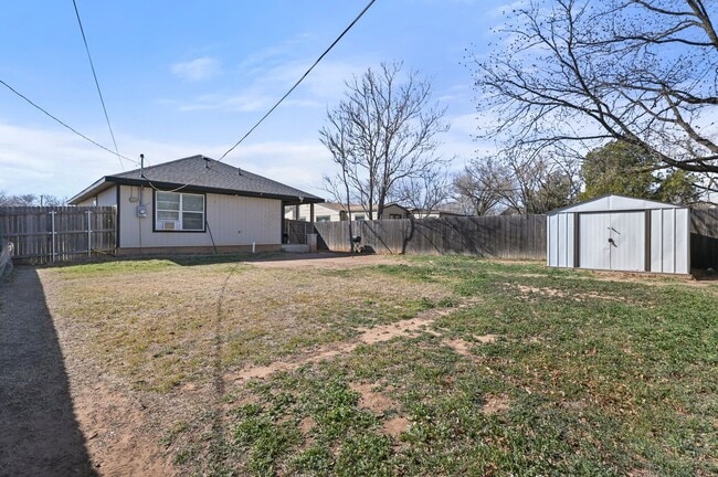 Building Photo - 3 Bed 2 Bath in Heart of Lubbock