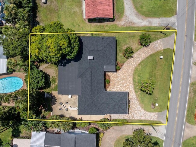 Building Photo - 105 John Anderson Dr