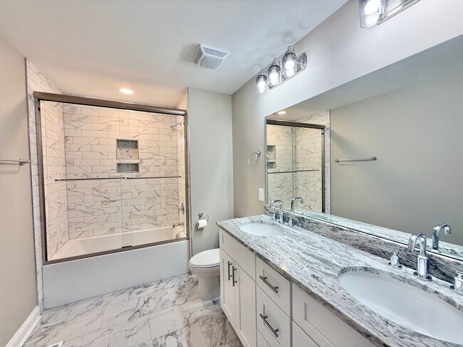 Building Photo - Newly Remodeled Ranch-Style 4BD, 3.5BA Ral...