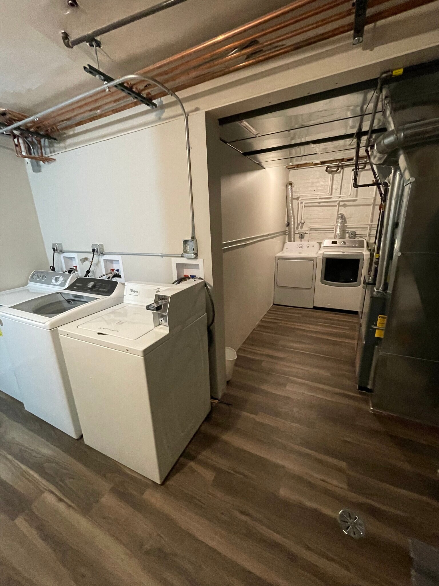 Building Photo - 7202 W Crain St