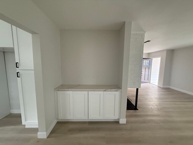 Building Photo - Newly remodeled 3 bedroom 2 bath