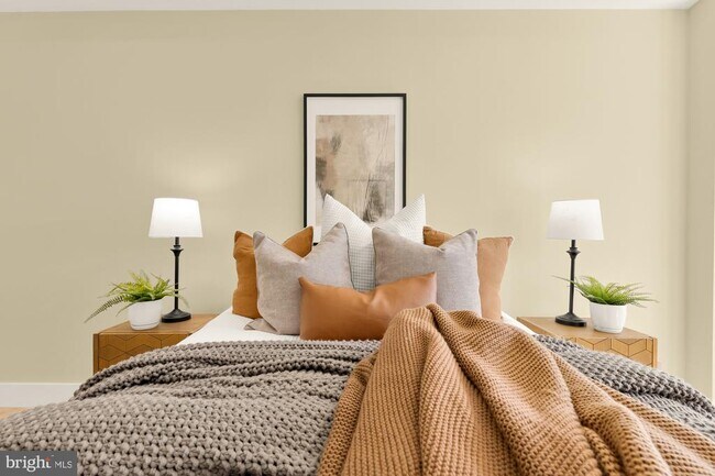 Building Photo - 927 Kennedy St NW