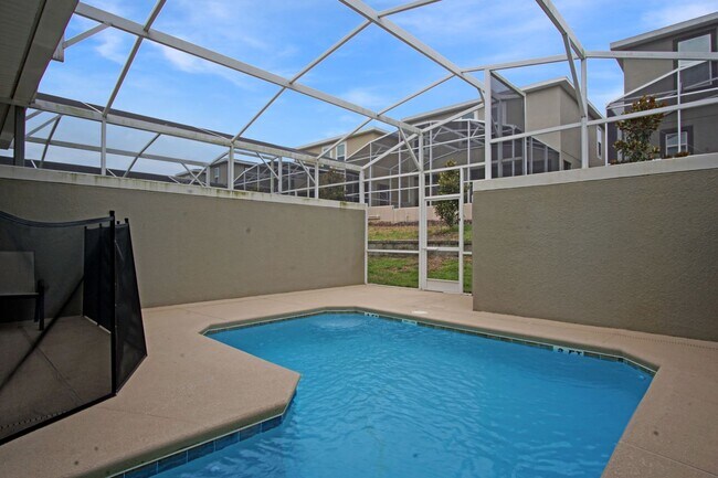 Building Photo - Pool Townhome Now Available
