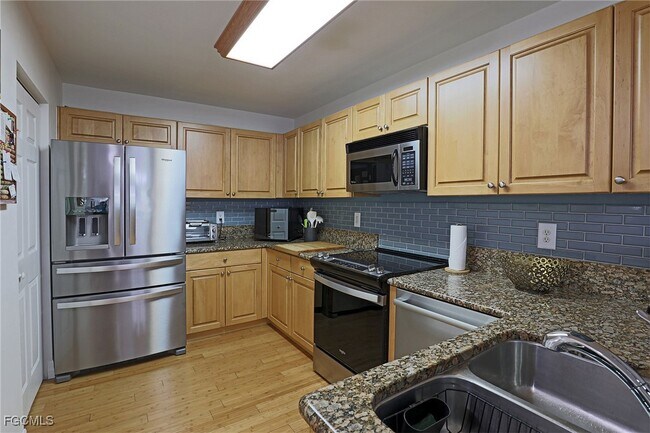 Building Photo - 15460 Bellamar Cir