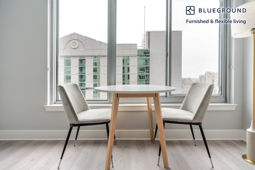 Building Photo - 4850 Rugby Ave