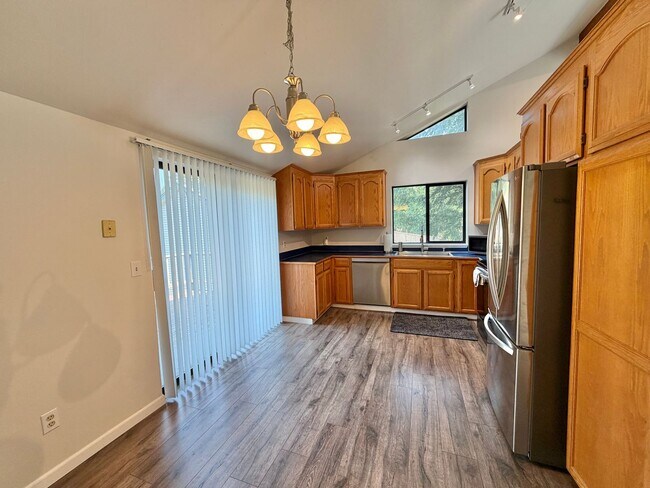 Building Photo - 13327 NW Coho Run