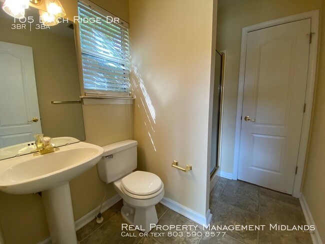 Building Photo - 105 Birch Ridge Dr