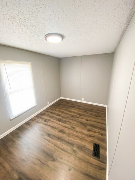 Building Photo - 7105 Wilson Dr