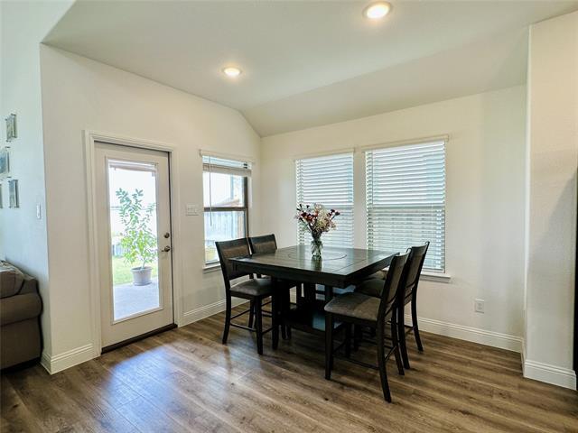 Building Photo - 16601 Hidden Cove Dr