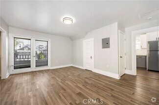 Building Photo - 456 Linden Dr