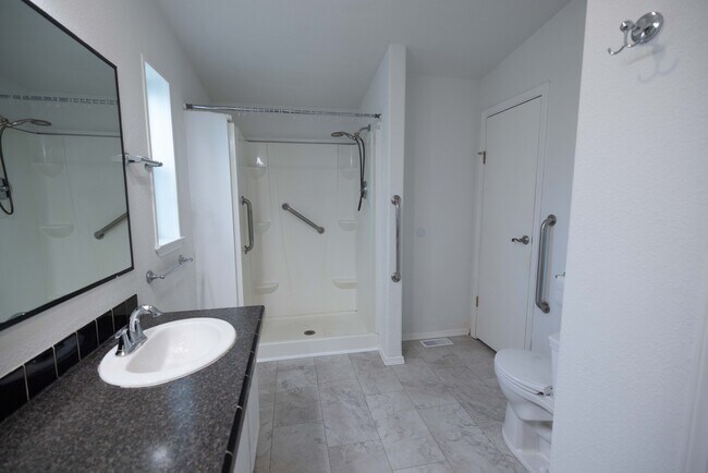 Building Photo - 2255 Fuller Ln