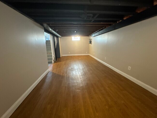 Building Photo - 649 9th St