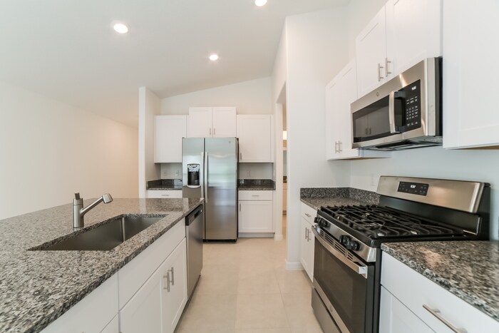 Building Photo - 4117 84th Ct E