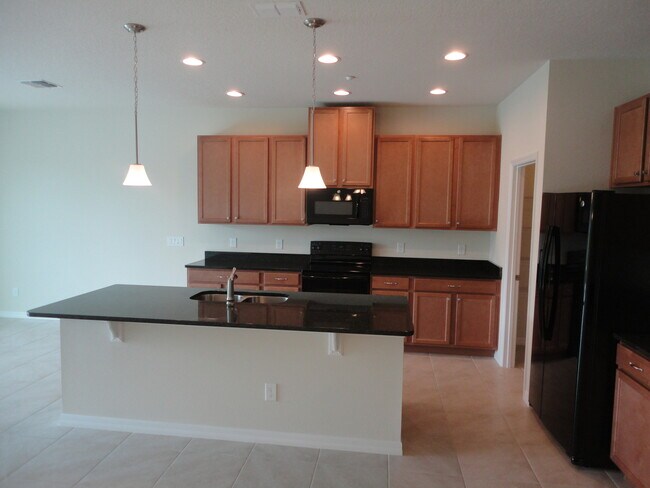 Building Photo - 3/2.5 Town Home in Winter Park! Priced to ...