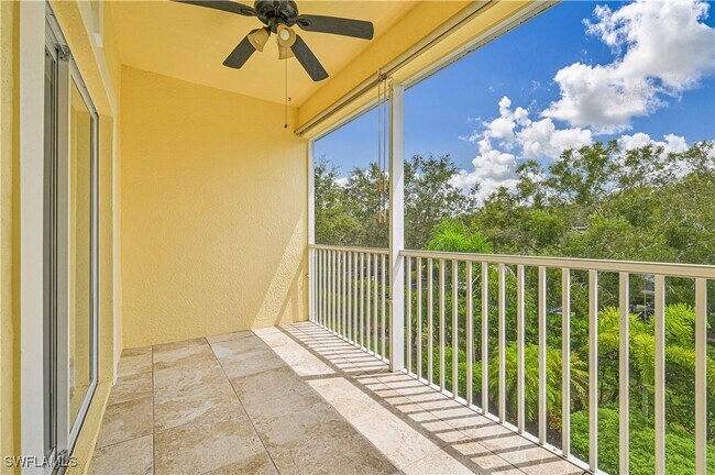 Building Photo - 12091 Santaluz Dr