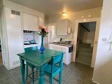 Building Photo - Live Close to Everything — Lakeway Home Near WWU, Downtown & I-5