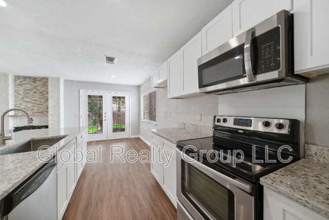 Building Photo - 8227 Bowens Crossing
