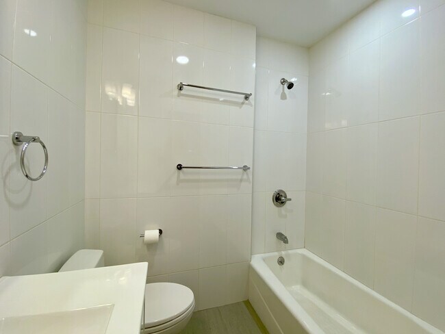 Building Photo - 3554 33rd St