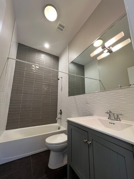 Building Photo - 41 Clifton Pl